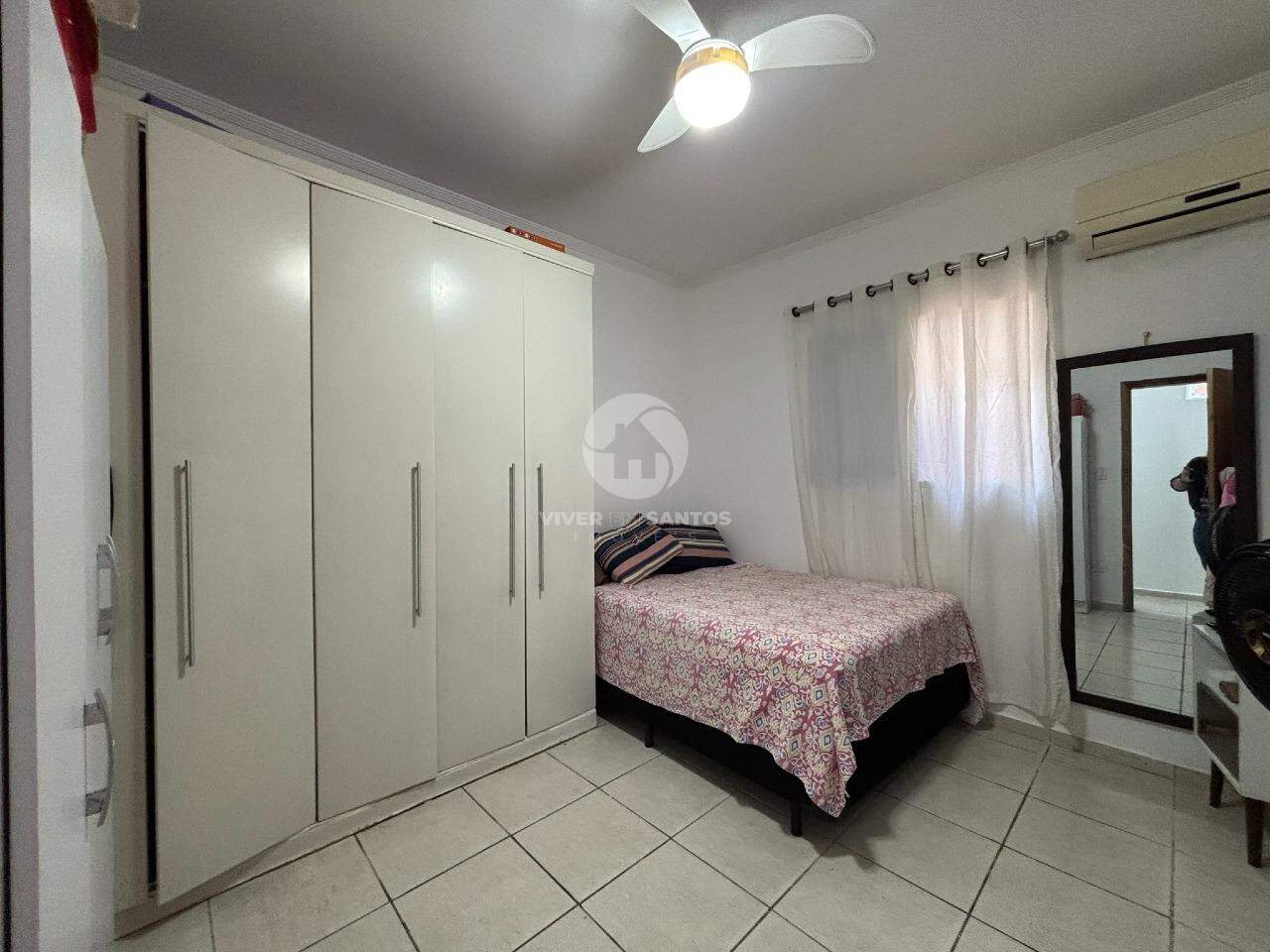 Casa Sobreposta Baixa com 3 quartos, quintal e 2 vagas de garagem Macuco - Santos/SP em Macuco, Santos — foto 6