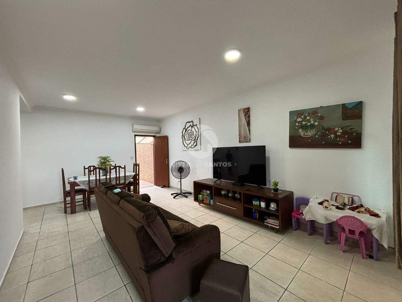 Casa Sobreposta Baixa com 3 quartos, quintal e 2 vagas de garagem Macuco - Santos/SP em Macuco, Santos — foto 2