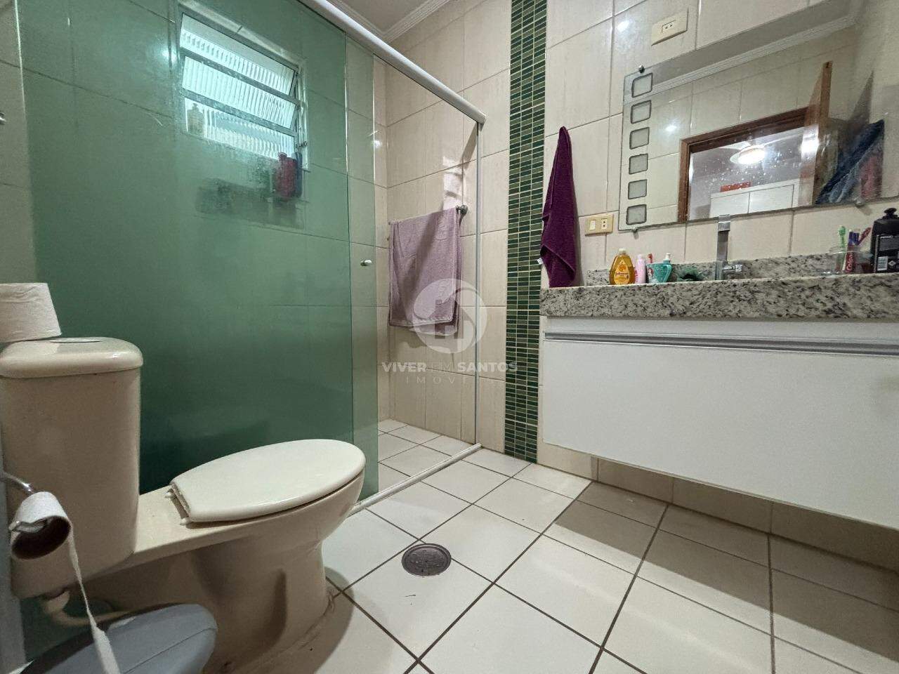 Casa Sobreposta Baixa com 3 quartos, quintal e 2 vagas de garagem Macuco - Santos/SP em Macuco, Santos — foto 8