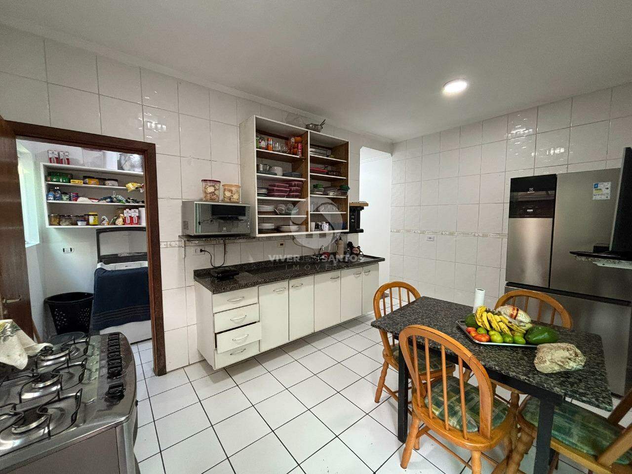Casa Sobreposta Baixa com 3 quartos, quintal e 2 vagas de garagem Macuco - Santos/SP em Macuco, Santos — foto 17