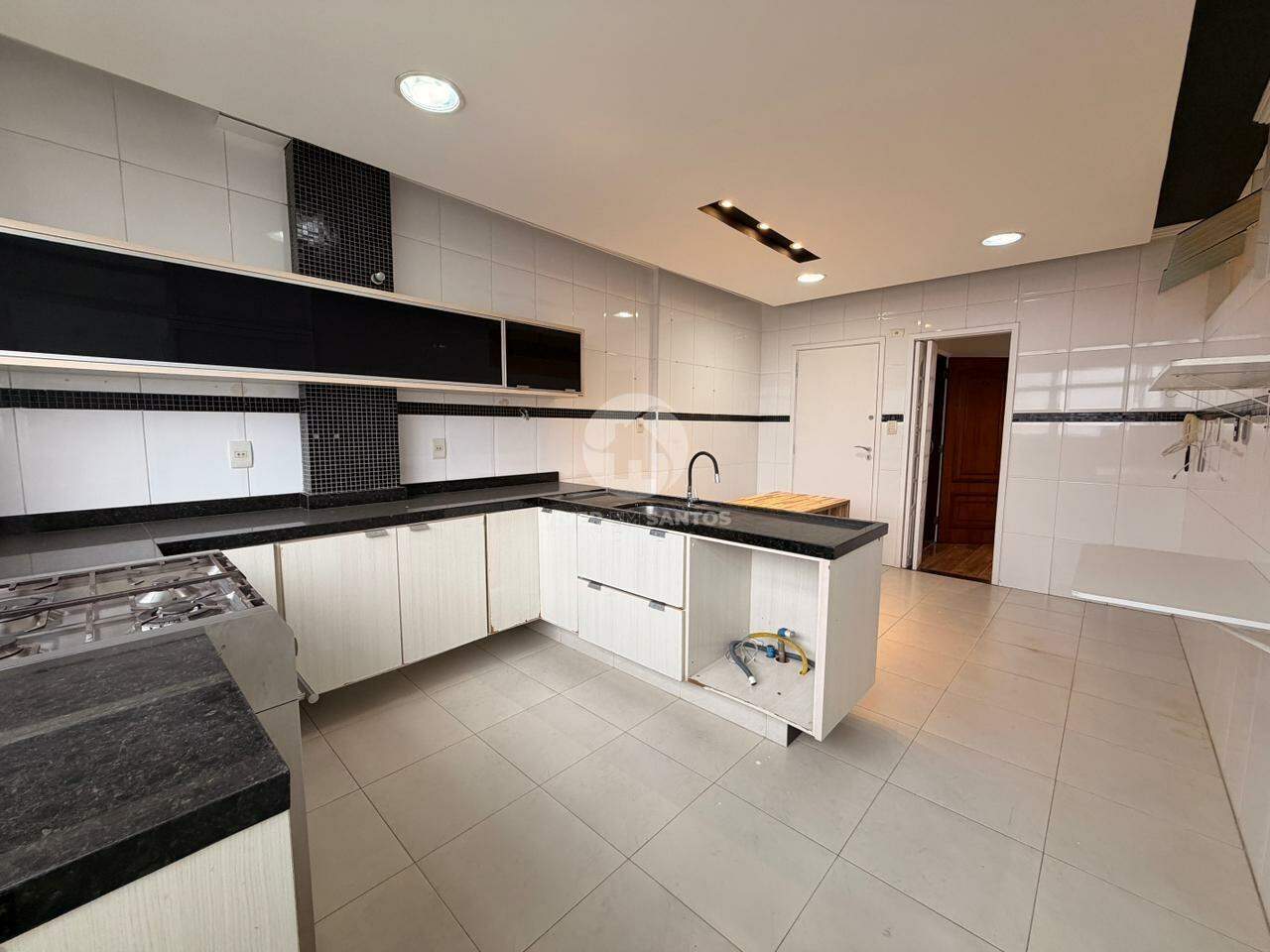 Cobertura com 4 quartos, 2 vagas, piscina e churrasqueira - Embaré em Embaré, Santos — foto 12
