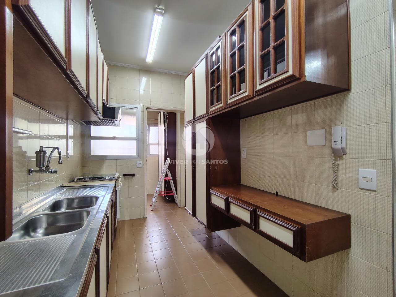 Apartamento 2 Dormitórios, Suíte, de Frente e Próximo à Praia no José Menino - Santos SP em José Menino, Santos — foto 7
