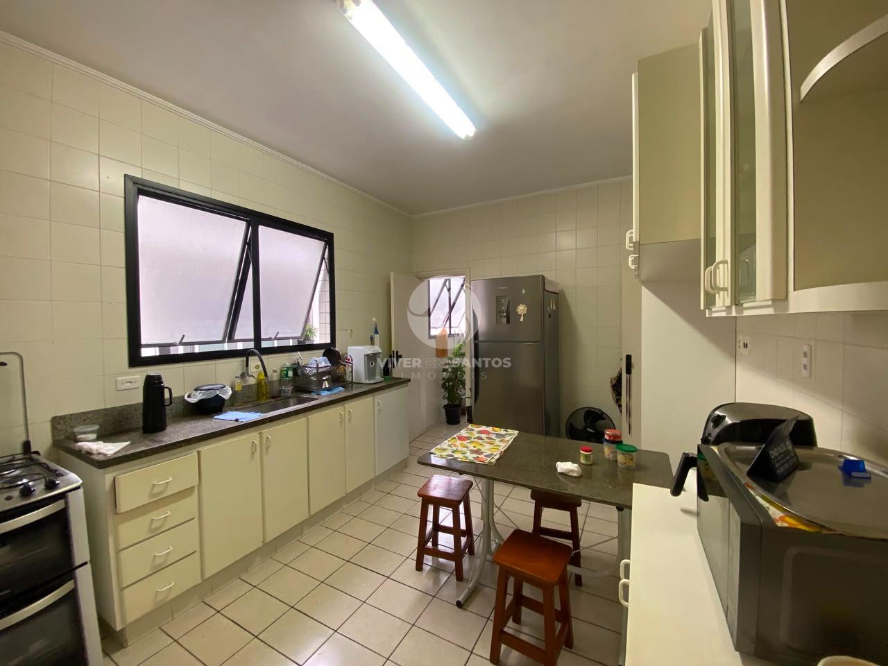 Apartamento 2 Dormitórios, Suíte, Garagem Fechada e 2 Quadras da Praia no Embaré - Santos SP em Embaré, Santos — foto 10