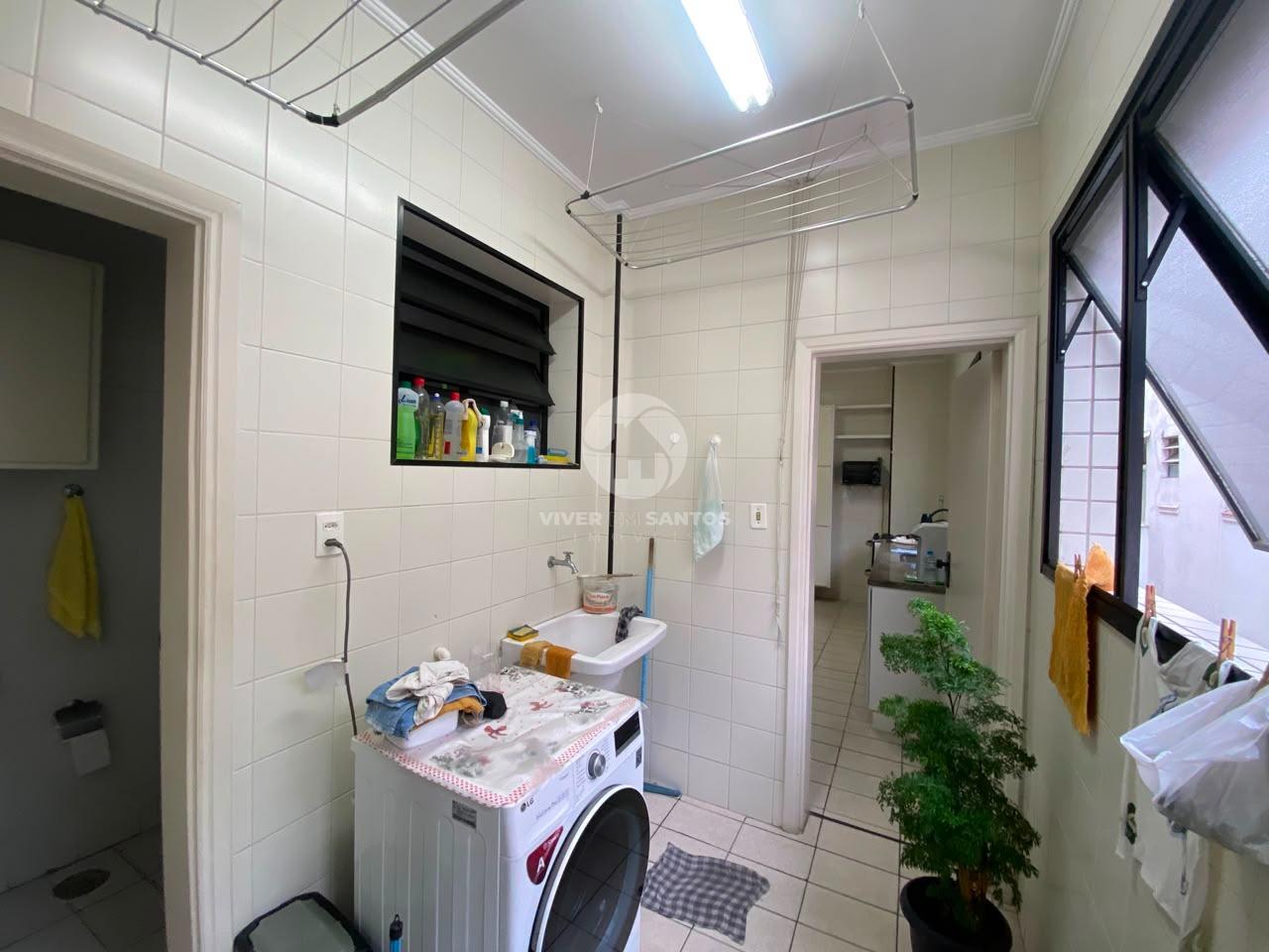 Apartamento 2 Dormitórios, Suíte, Garagem Fechada e 2 Quadras da Praia no Embaré - Santos SP em Embaré, Santos — foto 15