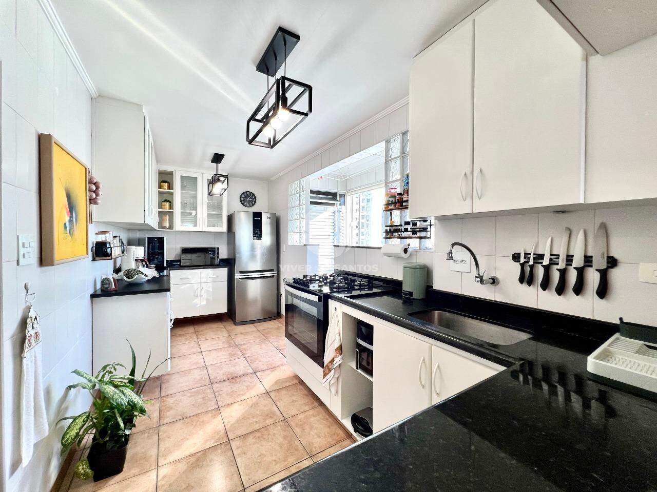 Lindo Apartamento 2 Dormitórios, Porteira Fechada, quadra da praia, Pompéia - Santos SP em Pompéia, Santos — foto 15