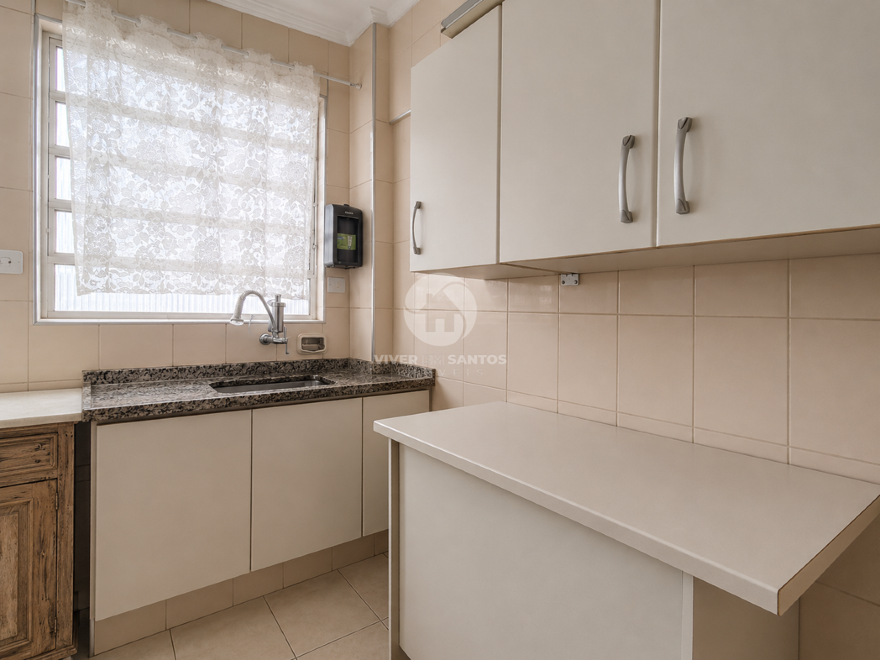 Apartamento 1 Dormitório, Sacada e Meia Quadra da Praia na Ponta da Praia - Santos SP em Ponta da Praia, Santos — foto 9