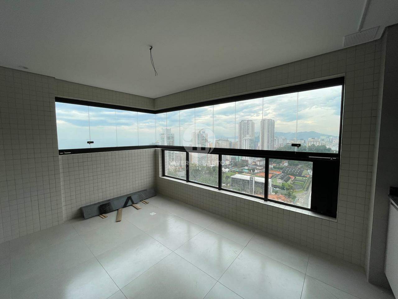 Apartamento 2 Dormitórios, Varanda Gourmet e Vista Livre - Santos SP em José Menino, Santos — foto 3