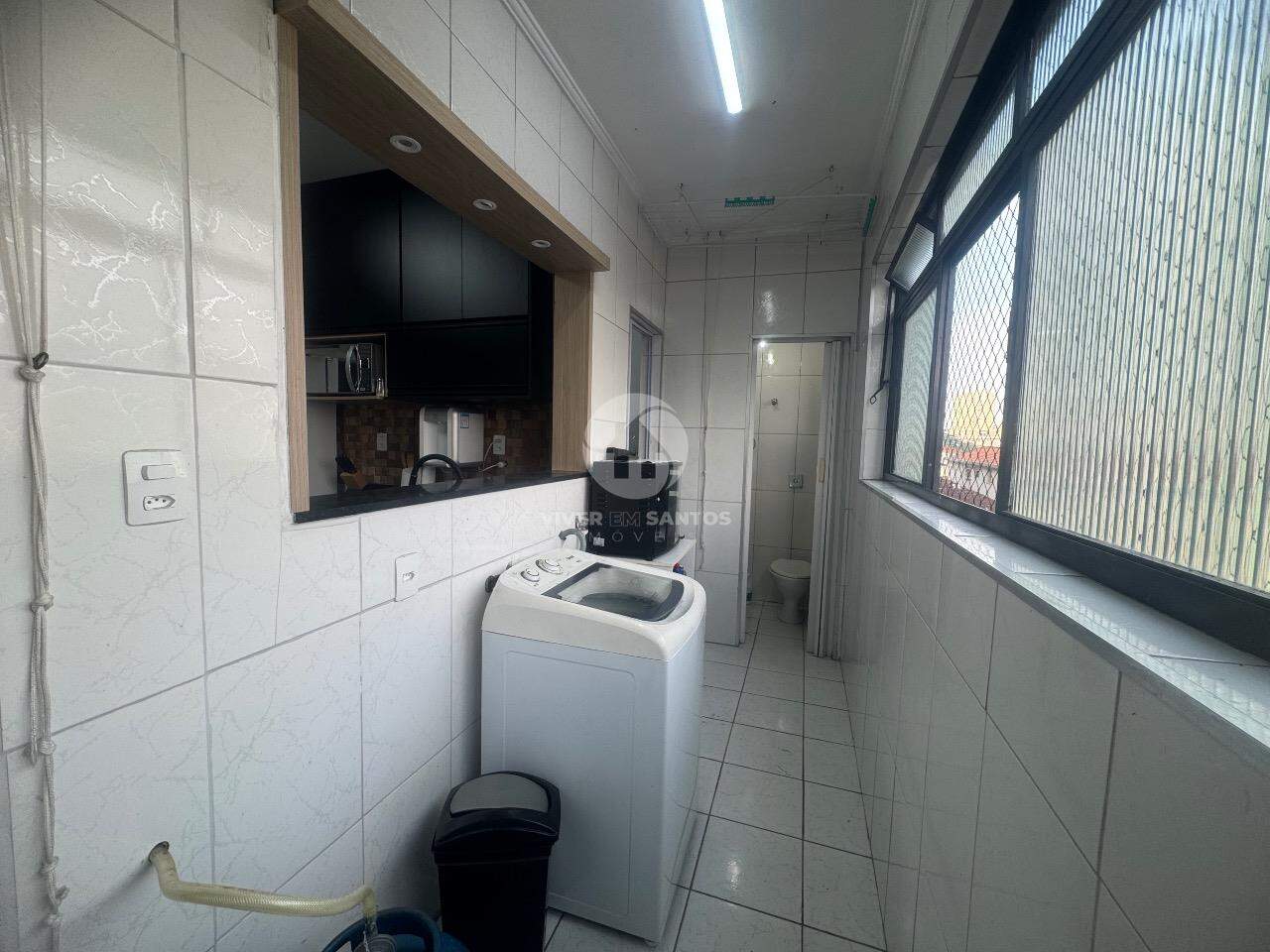 Apartamento Reformado com 2 Dormitórios sendo 1 suite + Dependência em Marapé, Santos — foto 16