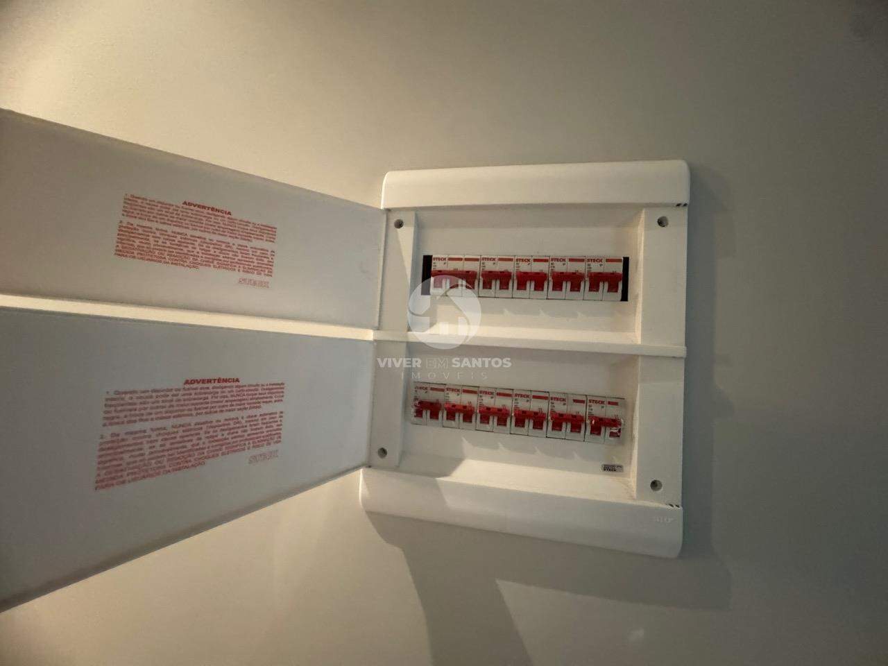 Apartamento Reformado com 2 Dormitórios sendo 1 suite + Dependência em Marapé, Santos — foto 20