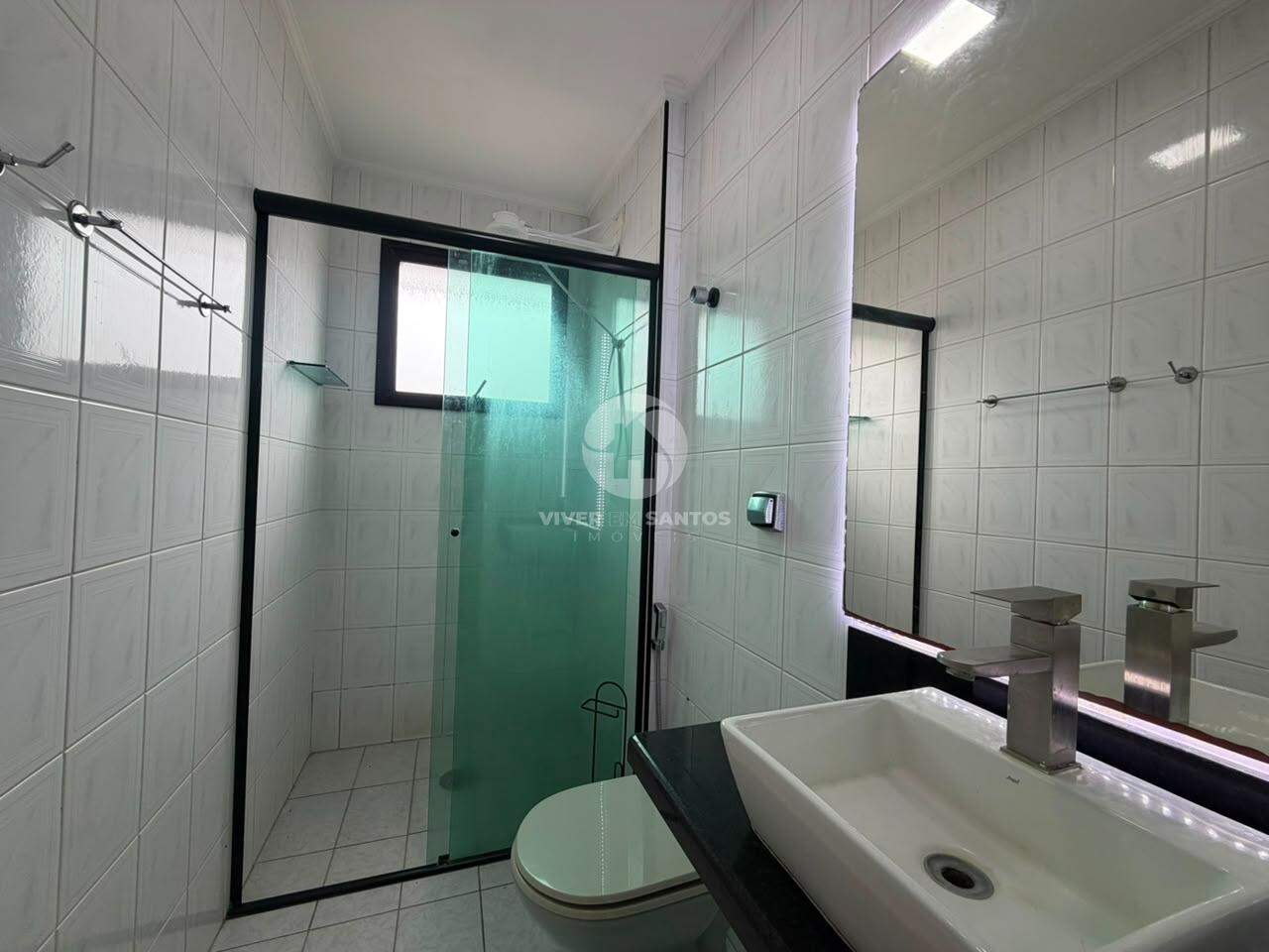 Apartamento 2 Dormitórios, 1 Vaga Demarcada no Marapé - Santos SP em Marapé, Santos — foto 10