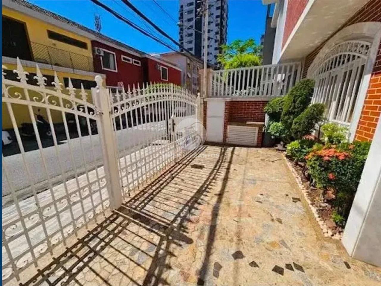 Sobrado 3 Dormitórios, Suíte e Sol da Manhã no Boqueirão - Santos SP em Boqueirão, Santos — foto 2