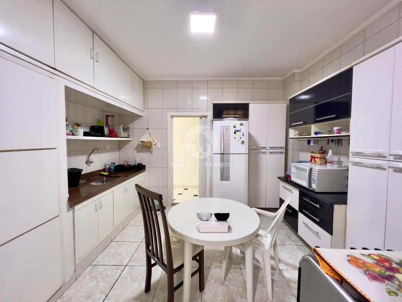 Apartamento 2 Dormitórios, Segunda Quadra da Praia e Potencial para Retrofit no Boqueirão - Santos SP em Boqueirão, Santos — foto 12