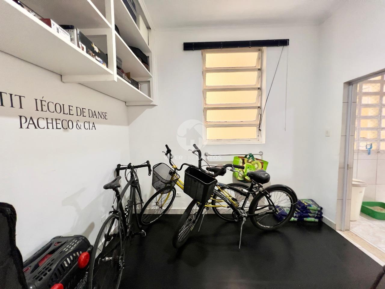 Apartamento 2 Dormitórios, Segunda Quadra da Praia e Potencial para Retrofit no Boqueirão - Santos SP em Boqueirão, Santos — foto 17