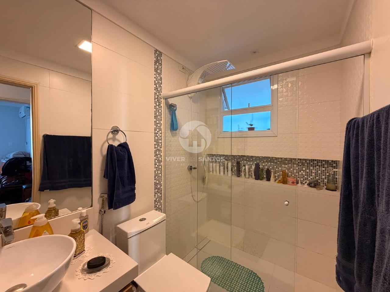 Apartamento 2 Dormitórios, Reformado e Quadra da Praia no Boqueirão - Santos SP em Boqueirão, Santos — foto 17