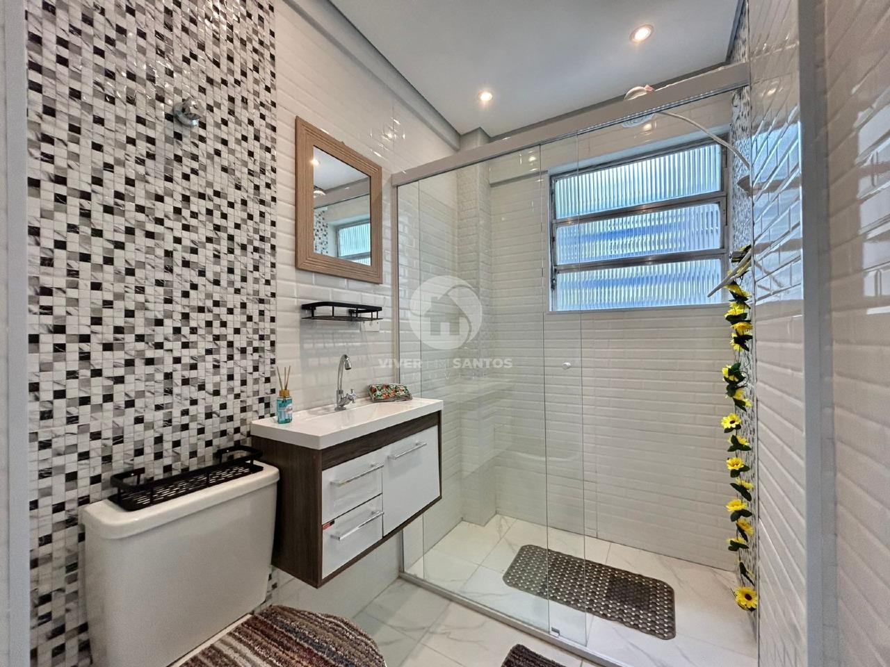 Sala Living Reformada, Quadra da Praia e Possibilidade de 1 Dormitório na Ponta da Praia - Santos SP em Ponta da Praia, Santos — foto 12
