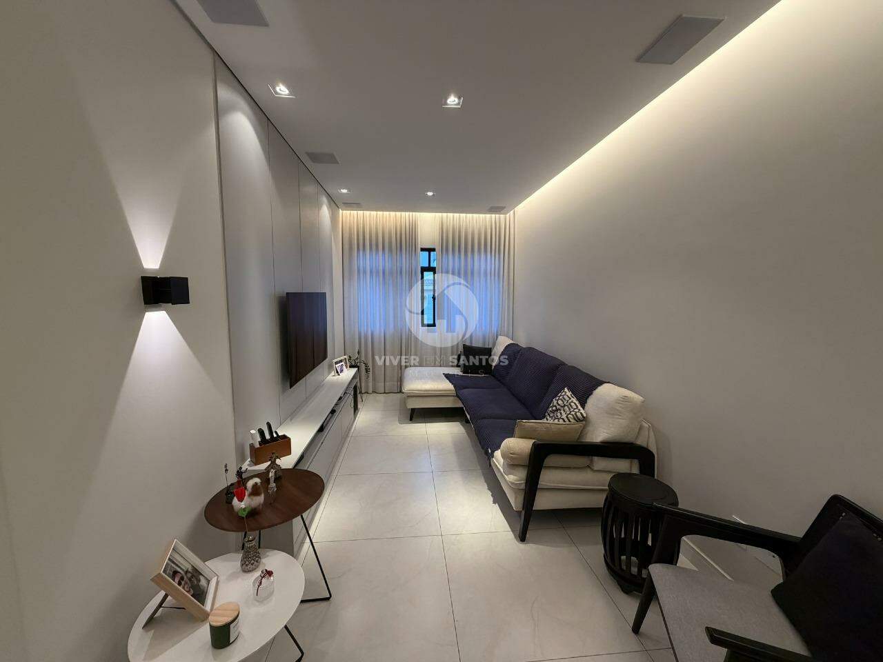Apartamento 2 Dormitórios, Suíte, Vaga Demarcada na Quadra da Praia na Ponta da Praia – Santos/SP em Ponta da Praia, Santos — foto 5