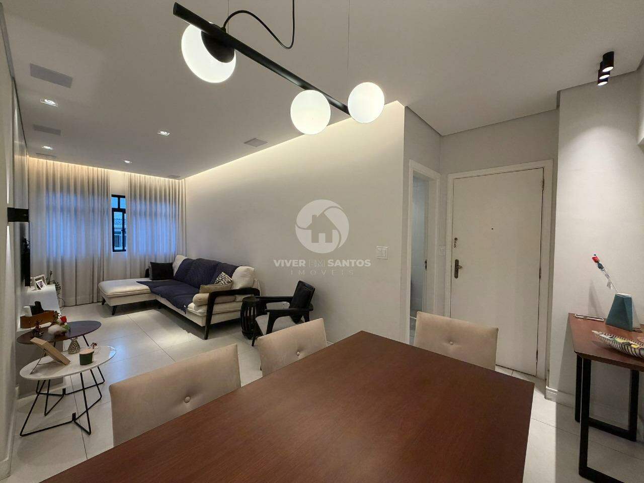 Apartamento 2 Dormitórios, Suíte, Vaga Demarcada na Quadra da Praia na Ponta da Praia – Santos/SP em Ponta da Praia, Santos — foto 2