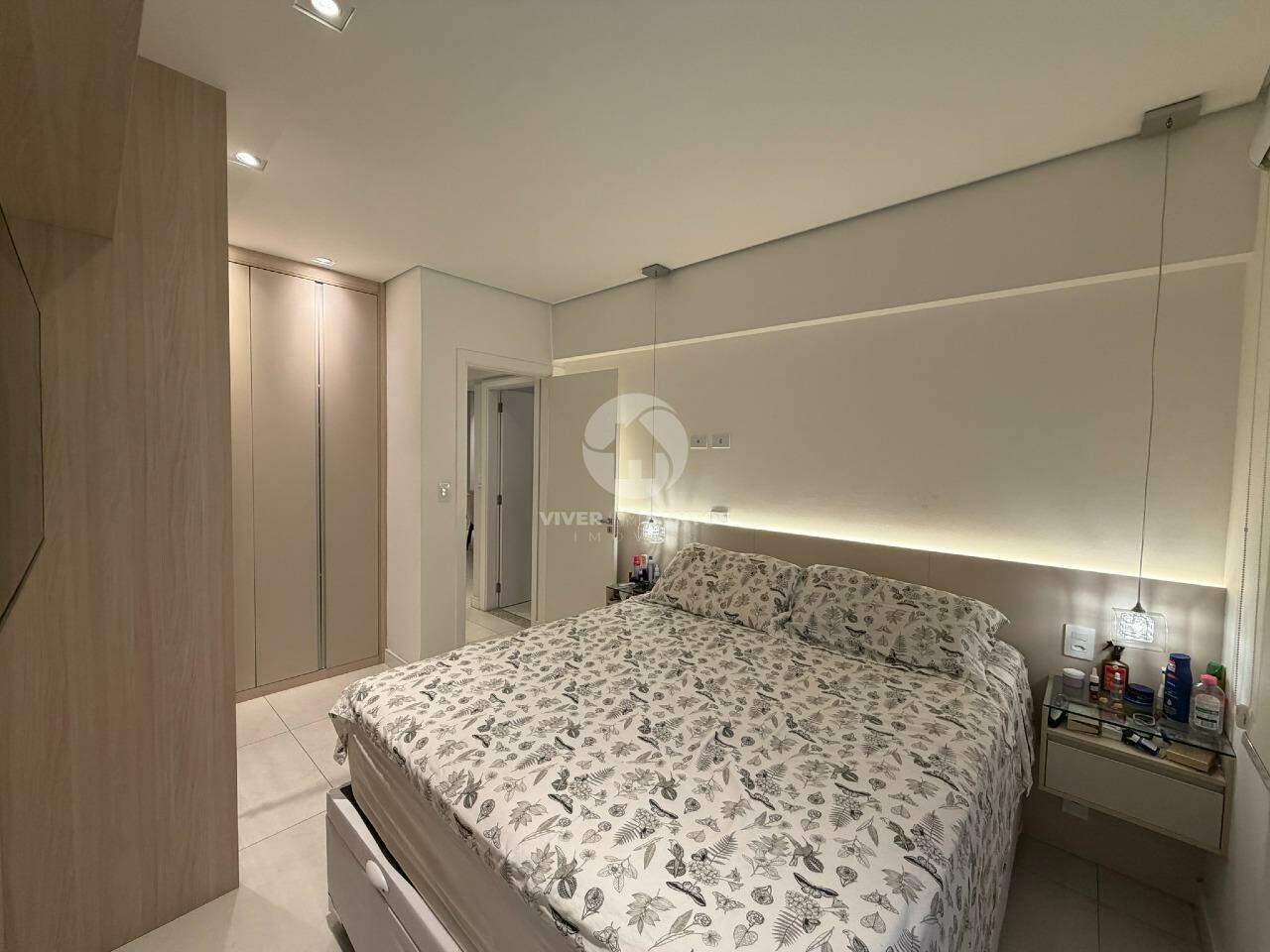 Apartamento 2 Dormitórios, Suíte, Vaga Demarcada na Quadra da Praia na Ponta da Praia – Santos/SP em Ponta da Praia, Santos — foto 8