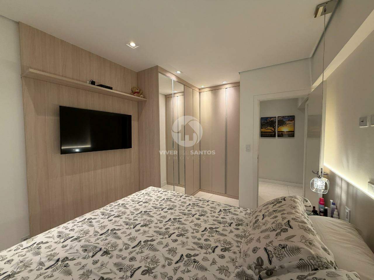 Apartamento 2 Dormitórios, Suíte, Vaga Demarcada na Quadra da Praia na Ponta da Praia – Santos/SP em Ponta da Praia, Santos — foto 9