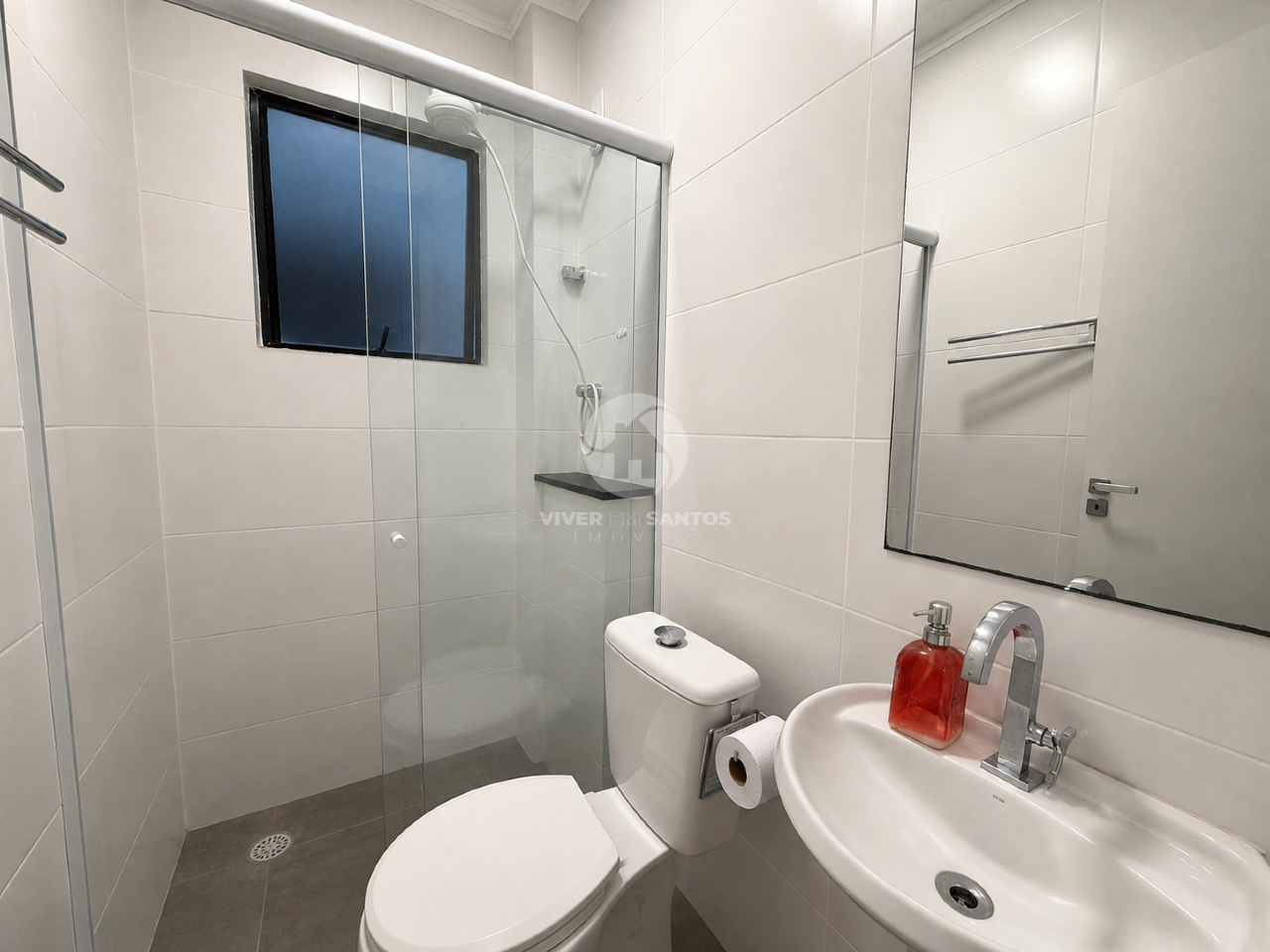Apartamento 2 Dormitórios, Suíte, Vaga Demarcada na Quadra da Praia na Ponta da Praia – Santos/SP em Ponta da Praia, Santos — foto 24