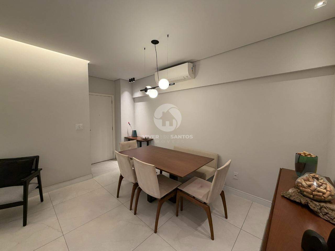 Apartamento 2 Dormitórios, Suíte, Vaga Demarcada na Quadra da Praia na Ponta da Praia – Santos/SP em Ponta da Praia, Santos — foto 3