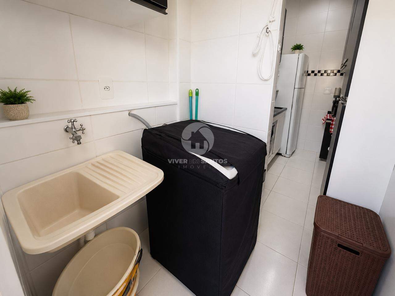 Apartamento 2 Dormitórios, Suíte, Varanda e Vaga Demarcada no Campo Grande – Santos/SP em Campo Grande, Santos — foto 6