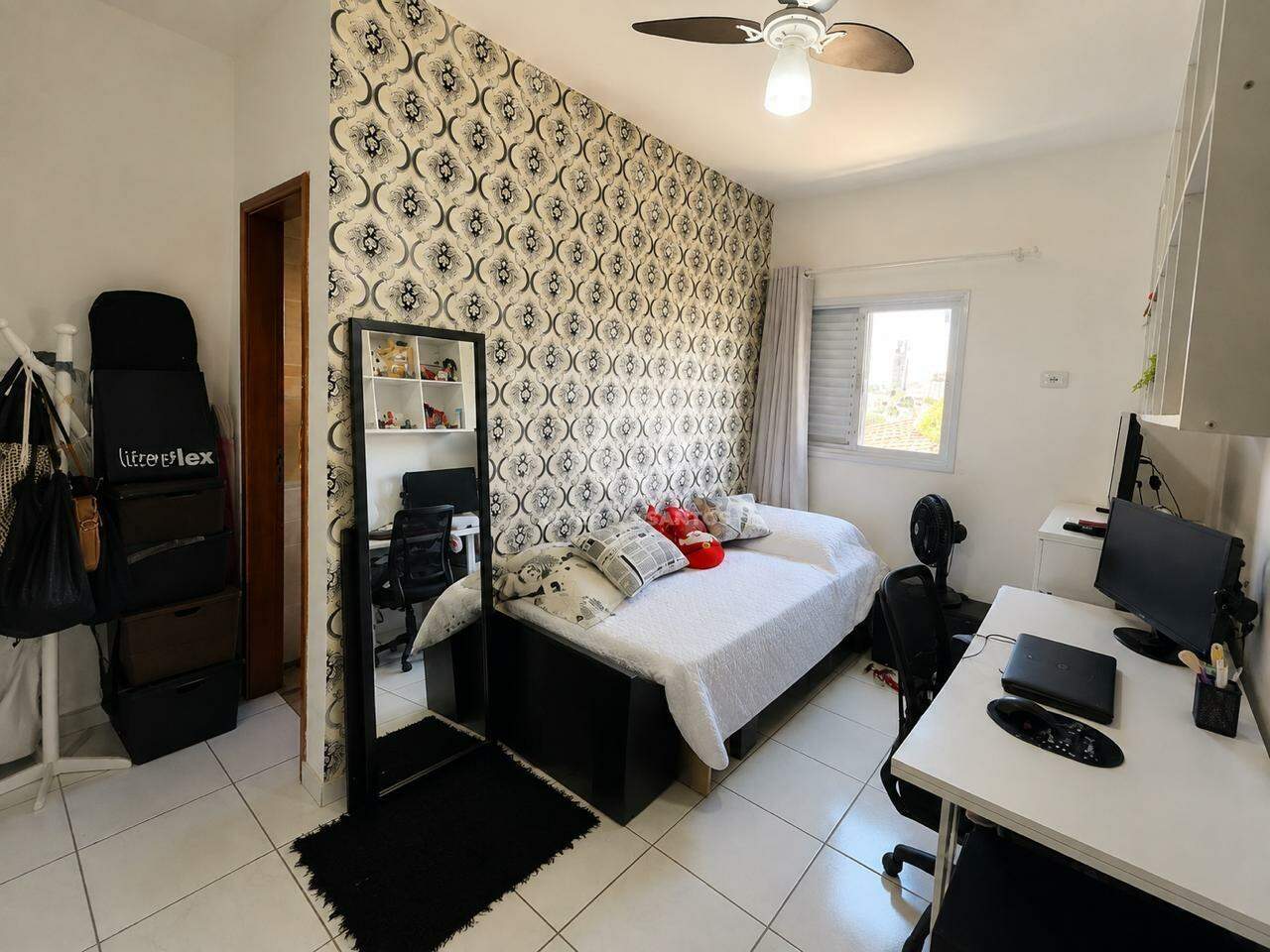 Apartamento 2 Dormitórios, Suíte, Varanda e Vaga Demarcada no Campo Grande – Santos/SP em Campo Grande, Santos — foto 9