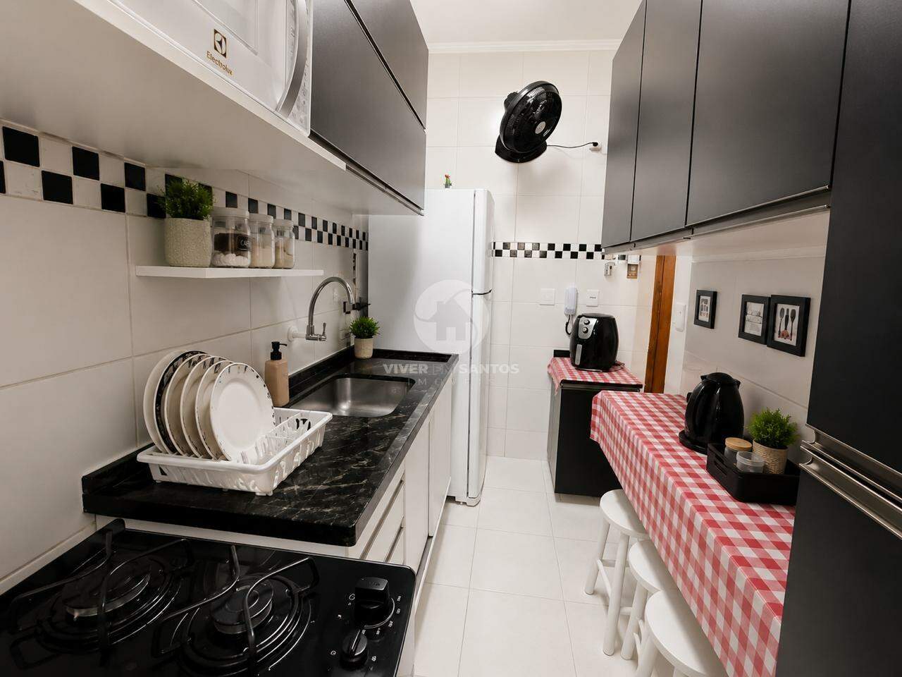 Apartamento 2 Dormitórios, Suíte, Varanda e Vaga Demarcada no Campo Grande – Santos/SP em Campo Grande, Santos — foto 3
