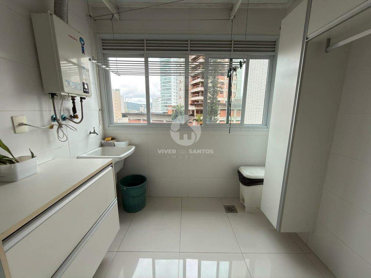 Apartamento Alto Padrão, 2 Suítes, Sacada com Churrasqueira e 2 Vagas na Ponta da Praia – Santos/SP em Ponta da Praia, Santos — foto 15