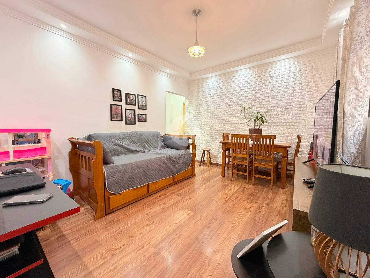 Apartamento Térreo Reformado, 2 Dormitórios e Vaga para Moto no Marapé – Santos/SP em Marapé, Santos — foto 2