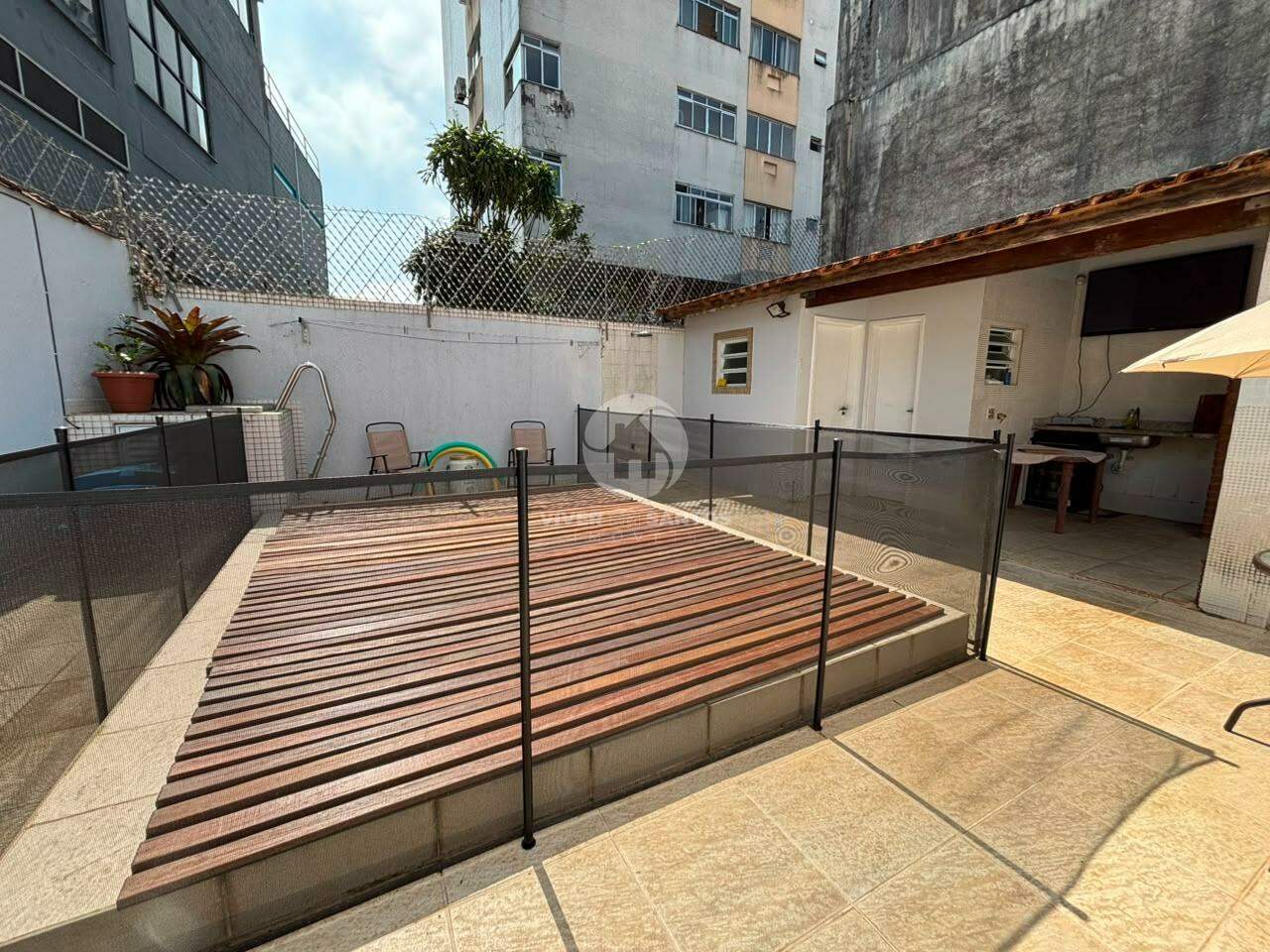 Casa Sobreposta Baixa, 4 Dormitórios, 2 Suítes e Piscina na Vila Mathias – Santos/SP em Vila Mathias, Santos — foto 4