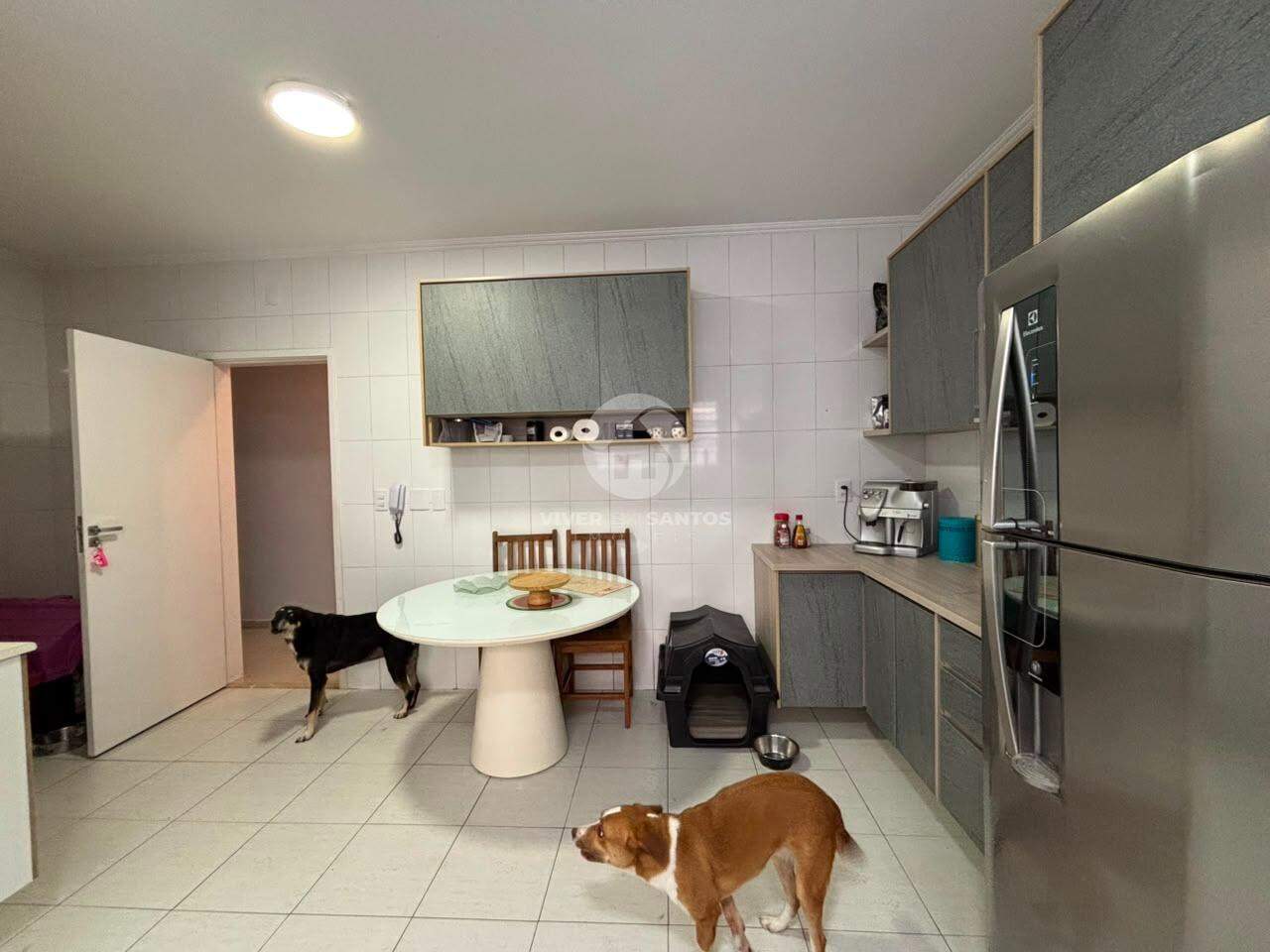 Casa Sobreposta Baixa, 4 Dormitórios, 2 Suítes e Piscina na Vila Mathias – Santos/SP em Vila Mathias, Santos — foto 17