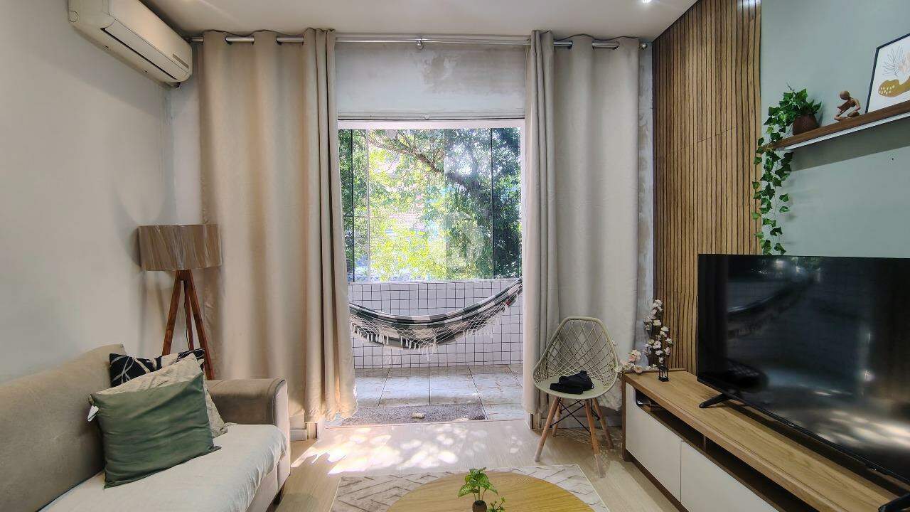 Apartamento 2 Dormitórios, Sacada de Frente e Cozinha Planejada no Embaré – Santos/SP em Embaré, Santos — foto 5