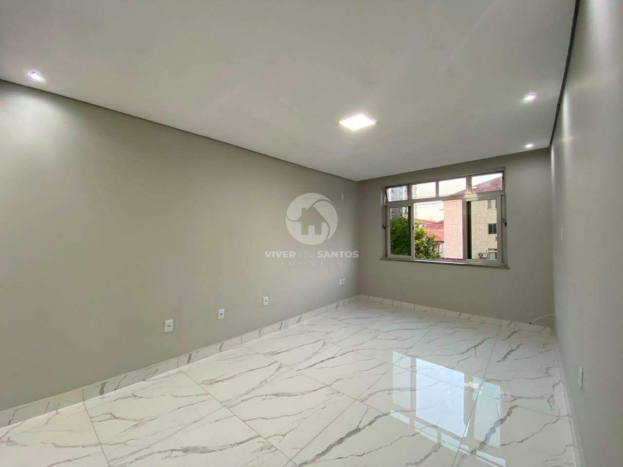 Apartamento Reformado, 2 Dormitórios, Suíte, Vista Livre e Vaga no Marapé – Santos/SP em Marapé, Santos — foto 3