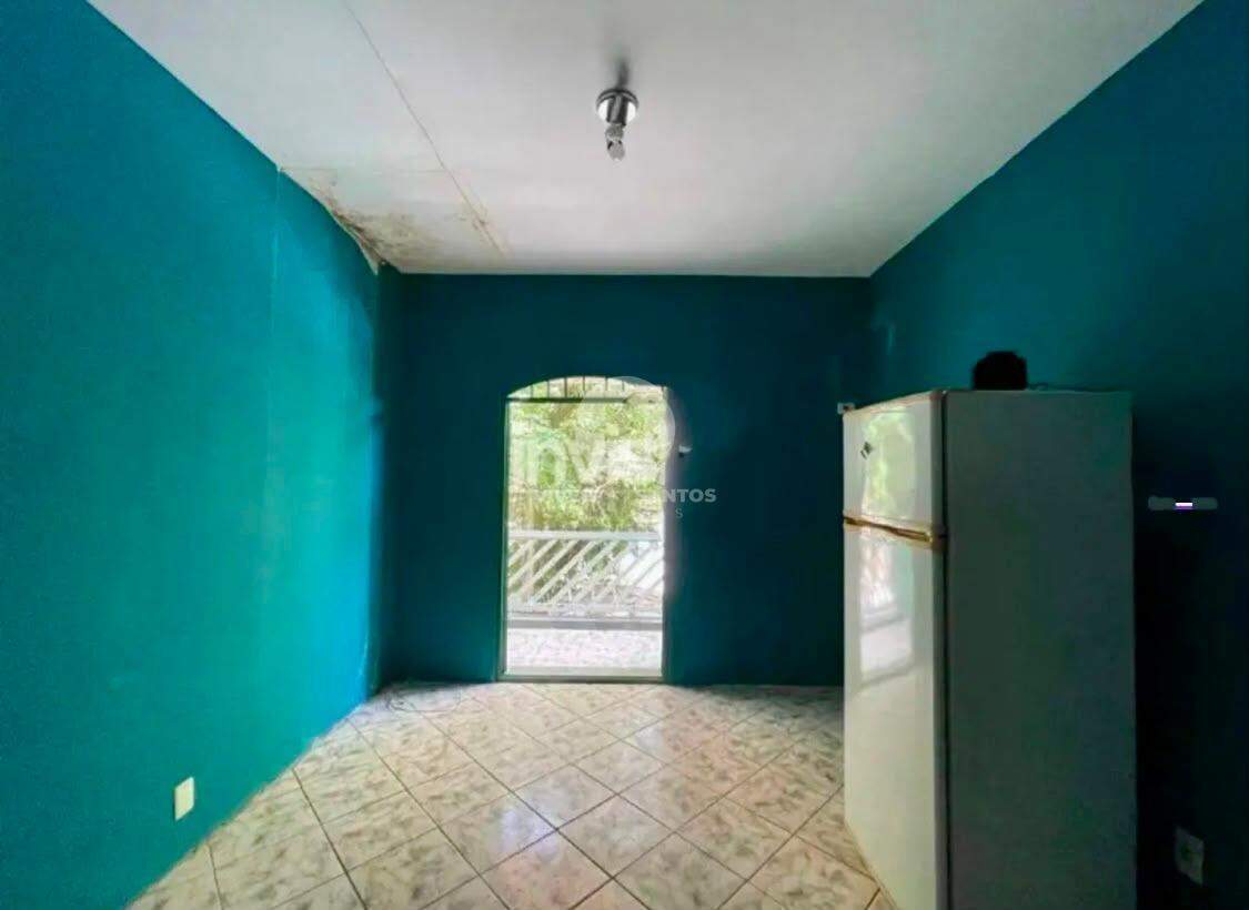 Oportunidade Rara na Pompéia: Sobrado Espaçoso a 1 Quadra da Praia em Pompéia, Santos — foto 12