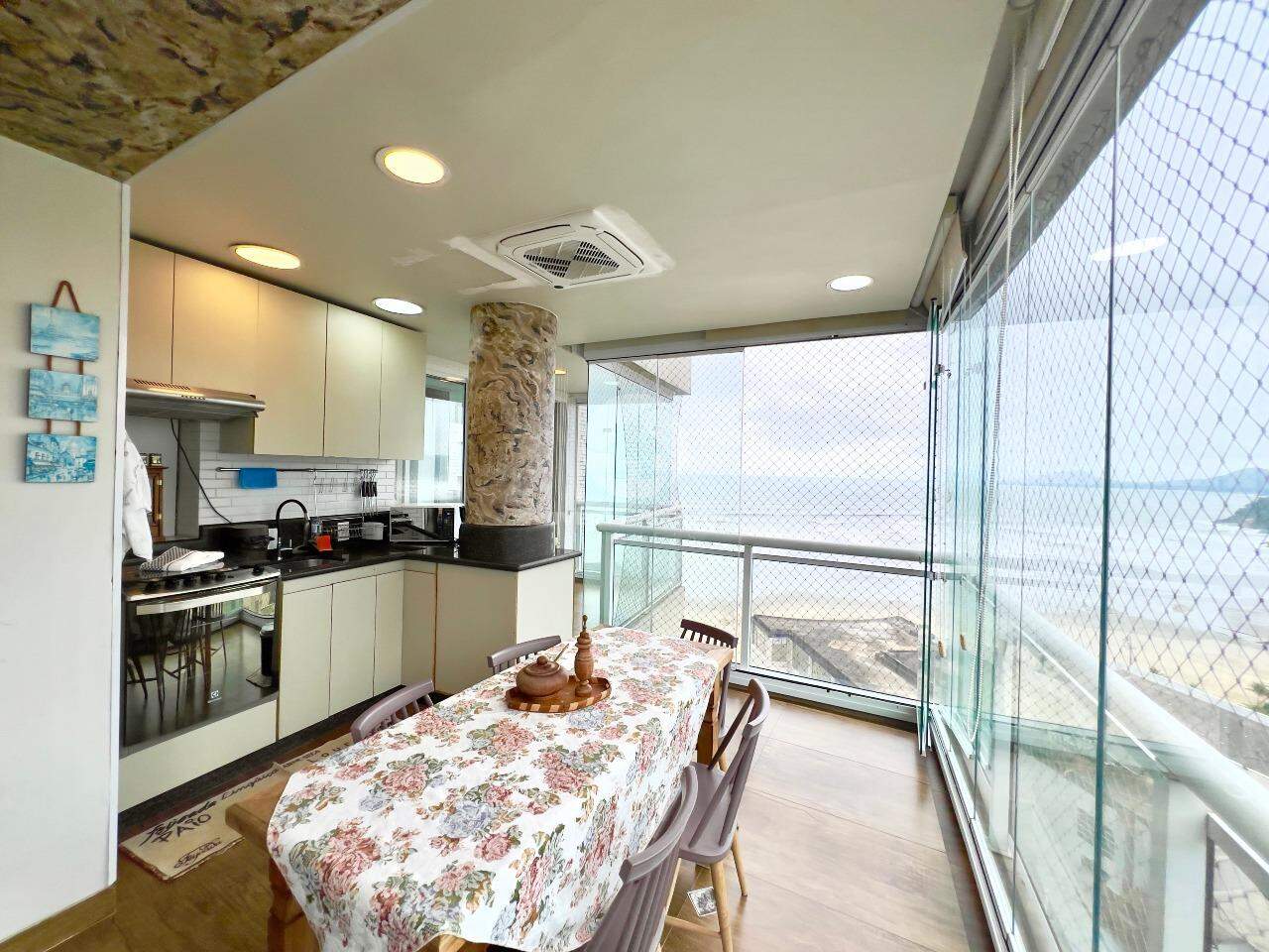Apartamento Frente Mar no Unlimited – 2 Dormitórios com Vista Mar na Pompéia - Santos/SP em Pompéia, Santos — foto 2