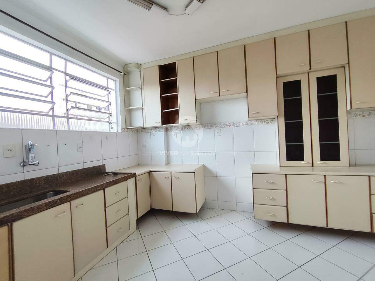 Apartamento de Frente, 2 Dormitórios, Suíte, Vista Livre e Garagem Demarcada na Ponta da Praia – Santos/SP em Ponta da Praia, Santos — foto 14