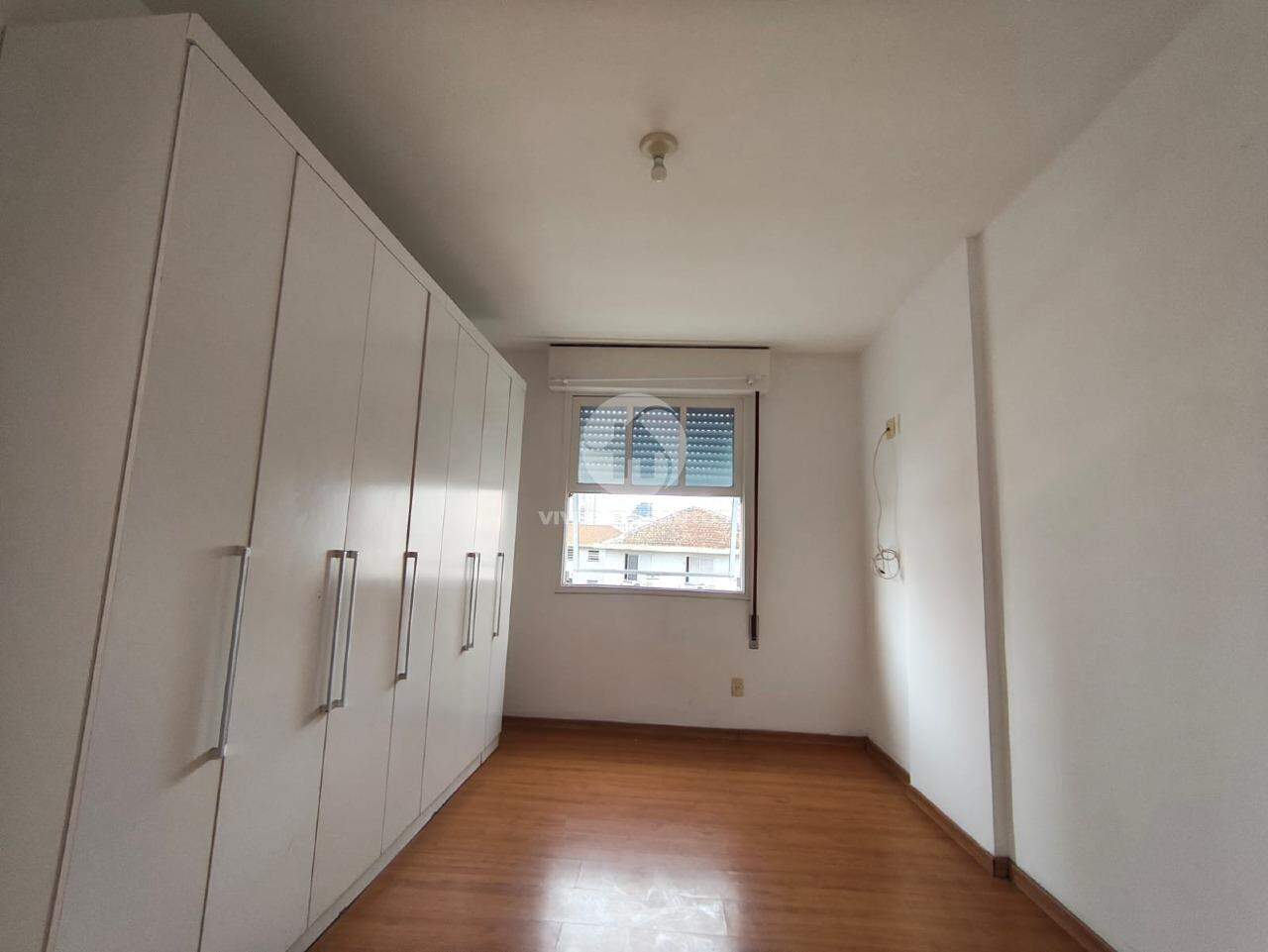 Apartamento de Frente, 2 Dormitórios, Suíte, Vista Livre e Garagem Demarcada na Ponta da Praia – Santos/SP em Ponta da Praia, Santos — foto 4