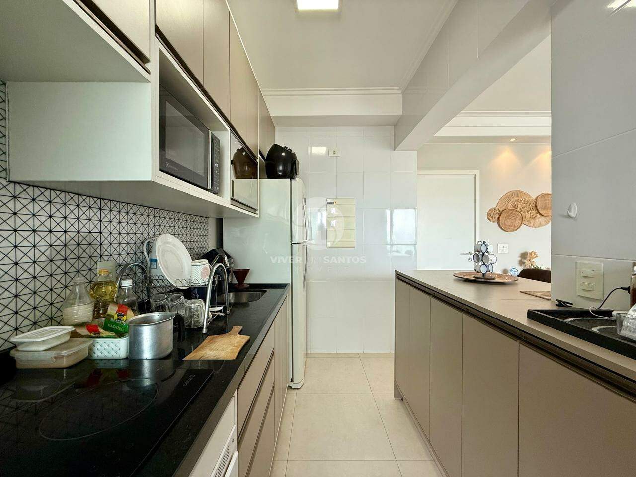Apartamento Reformado, 2 Dormitórios, Vista Livre, Varanda com Churrasqueira e Lazer no Campo Grande – Santos/SP em Campo Grande, Santos — foto 15