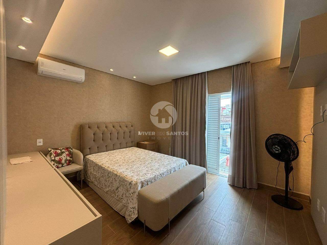 Casa Reformada, 4 Dormitórios, Suíte com Closet, Solarium, Churrasqueira e 3 Vagas no Campo Grande – Santos/SP em Campo Grande, Santos — foto 18