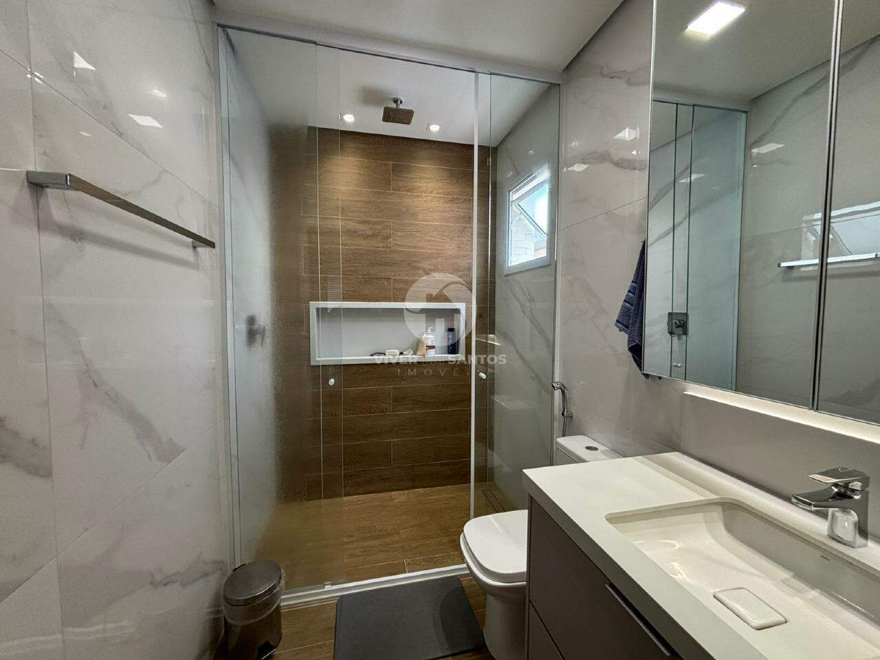 Casa Reformada, 4 Dormitórios, Suíte com Closet, Solarium, Churrasqueira e 3 Vagas no Campo Grande – Santos/SP em Campo Grande, Santos — foto 29