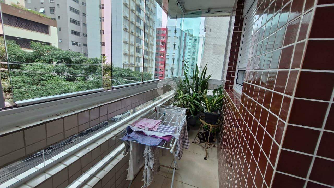 Apartamento Reformado, 3 Dormitórios e Sacada a 1 Quadra da Praia na Pompéia – Santos/SP em Pompéia, Santos — foto 3