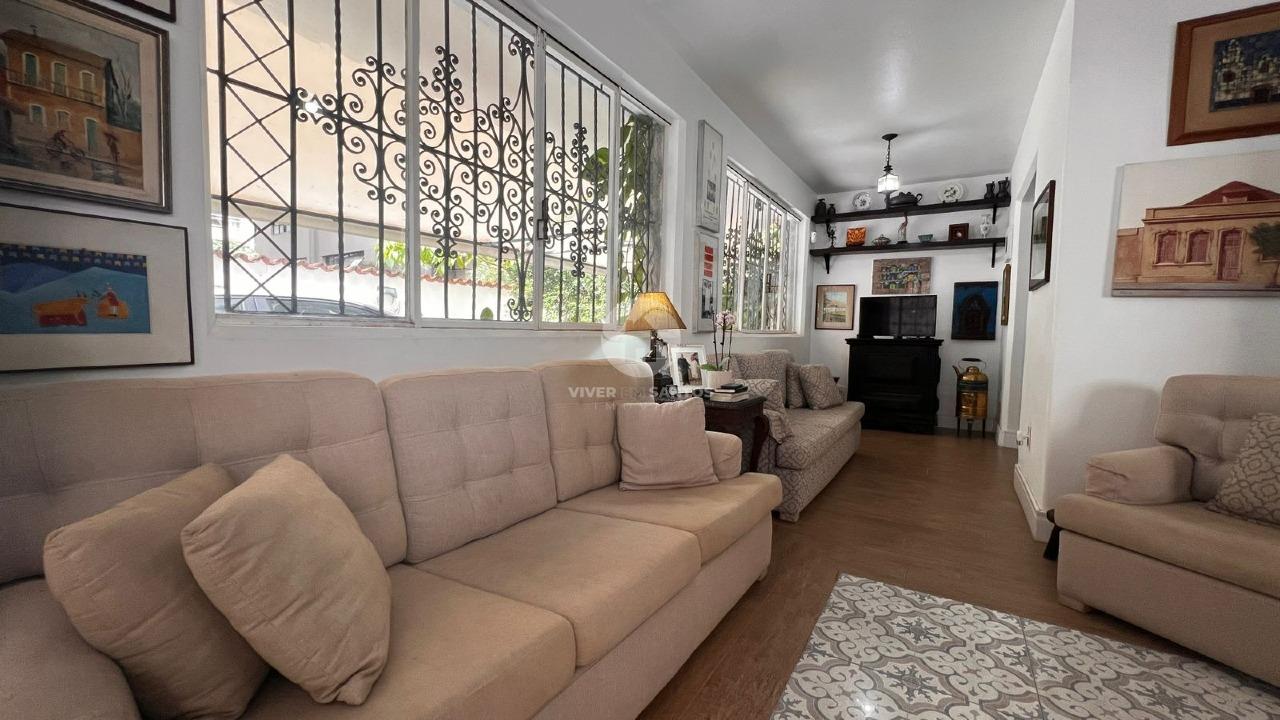 Casa com 337 m², 4 Dormitórios e Garagem para 5 Veículos a 1 Quadra da Praia no Boqueirão – Santos/SP em Boqueirão, Santos — foto 4