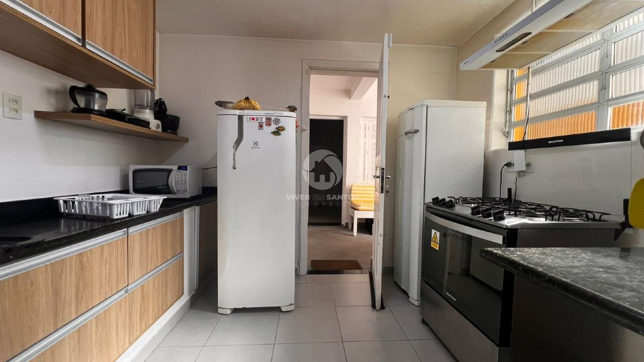 Casa com 337 m², 4 Dormitórios e Garagem para 5 Veículos a 1 Quadra da Praia no Boqueirão – Santos/SP em Boqueirão, Santos — foto 9