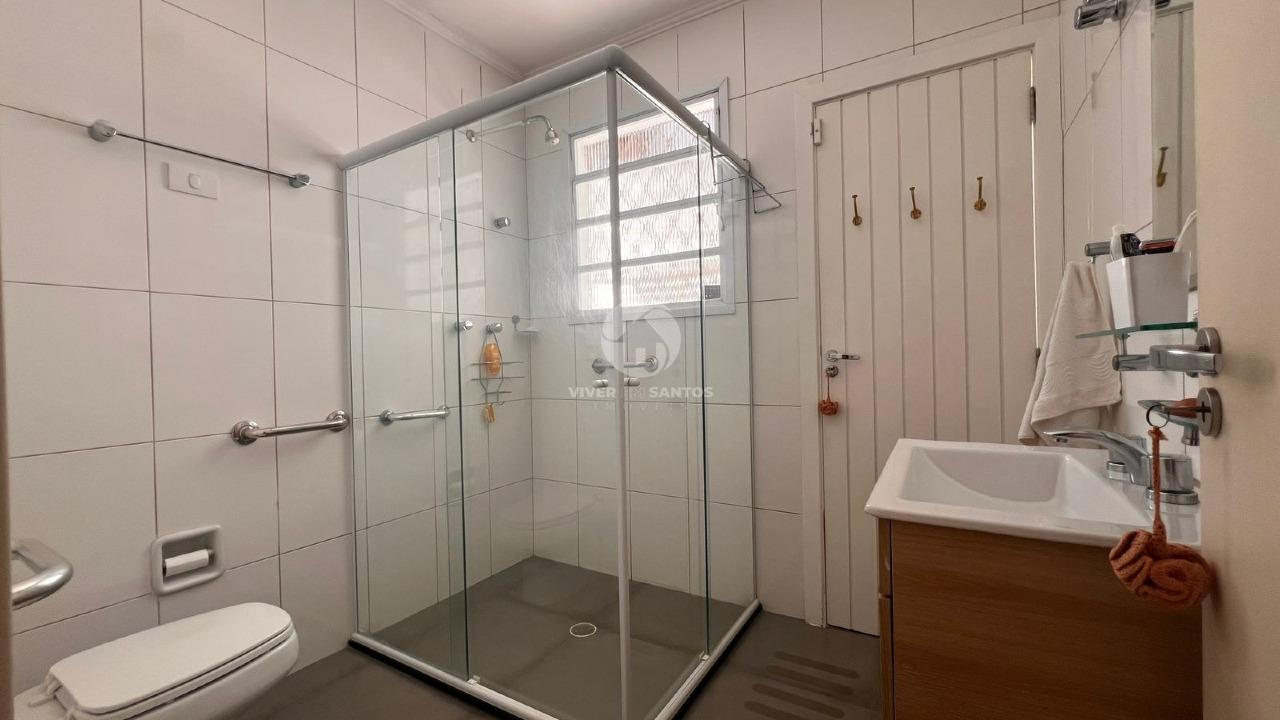 Casa com 337 m², 4 Dormitórios e Garagem para 5 Veículos a 1 Quadra da Praia no Boqueirão – Santos/SP em Boqueirão, Santos — foto 14