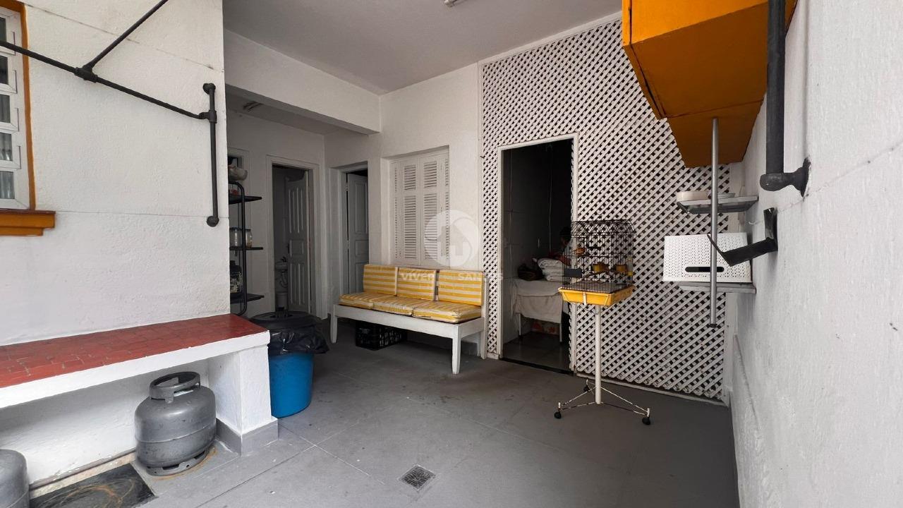 Casa com 337 m², 4 Dormitórios e Garagem para 5 Veículos a 1 Quadra da Praia no Boqueirão – Santos/SP em Boqueirão, Santos — foto 26