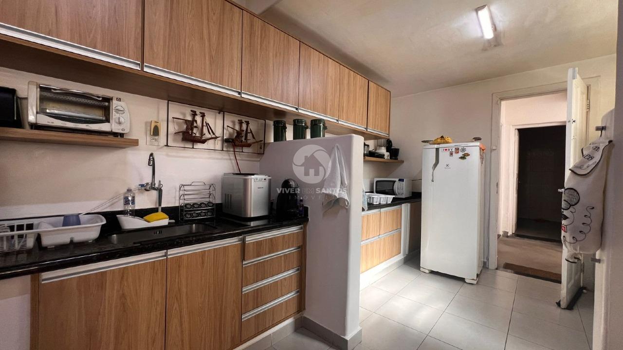 Casa com 337 m², 4 Dormitórios e Garagem para 5 Veículos a 1 Quadra da Praia no Boqueirão – Santos/SP em Boqueirão, Santos — foto 8