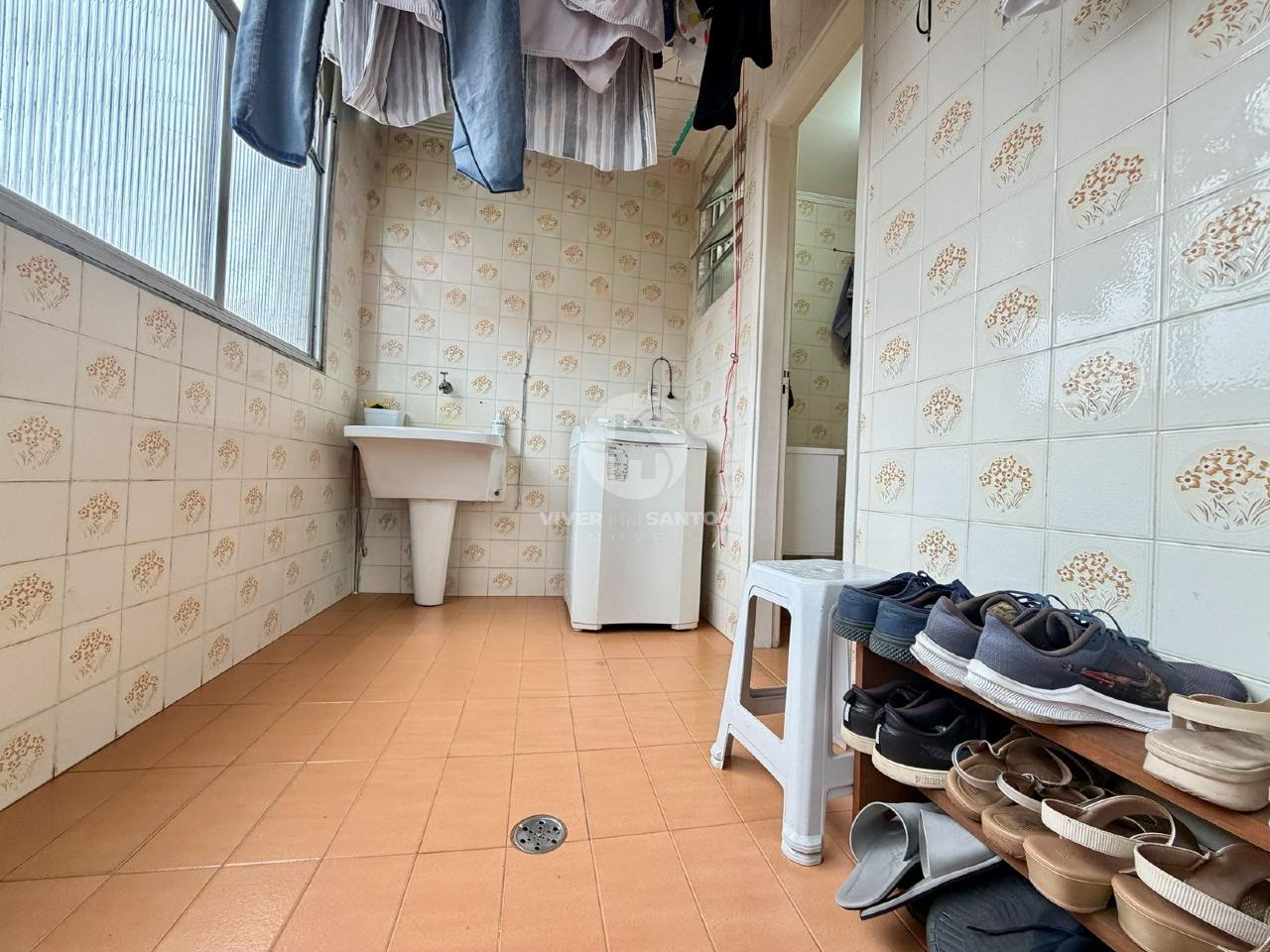 Apartamento com 3 Dormitórios, Suíte, Varanda e Vaga Demarcada na Ponta da Praia – Santos/SP em Ponta da Praia, Santos — foto 3