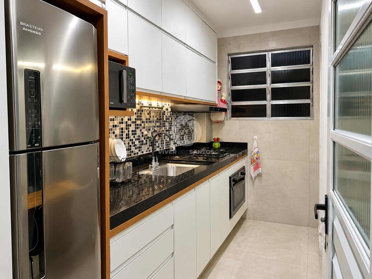 Apartamento Reformado, 2 Dormitórios Reversíveis, Sacada, Vista para o Mar e Garagem na Ponta da Praia – Santos/SP em Ponta da Praia, Santos — foto 18