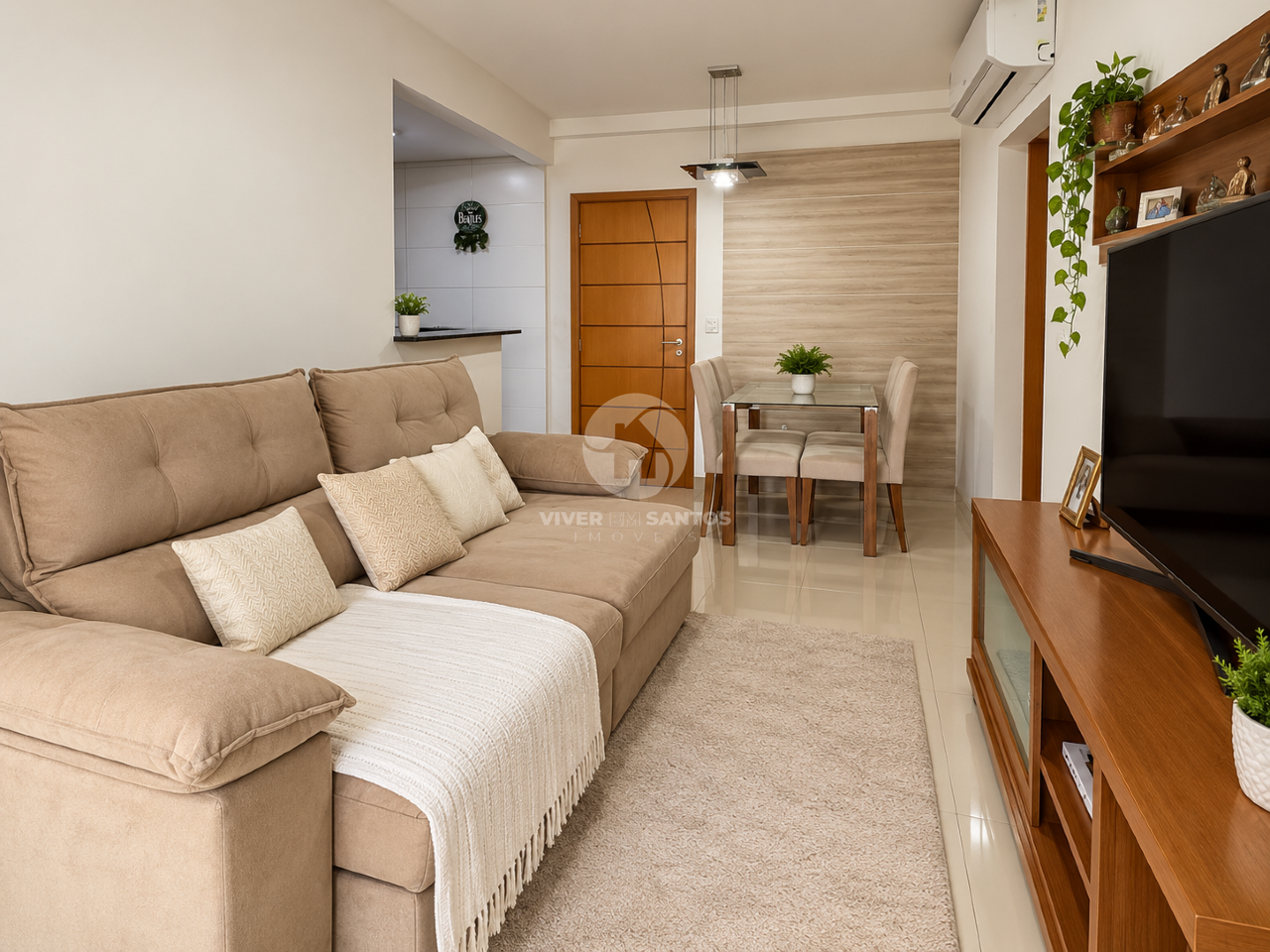 Apartamento 52 m², Andar Alto, 1 Suíte, Varanda e Vaga Demarcada no Residencial Ibiza – Embaré, Santos/SP em Embaré, Santos — foto 2
